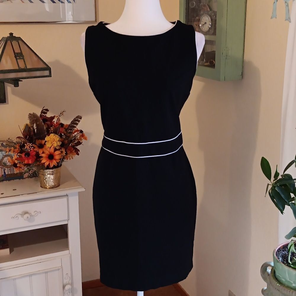 Talbots Ponte Black and White Dress. Dark Academia, Professional, Normcore